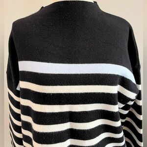 Jones & Co mock neck sweater, size XL